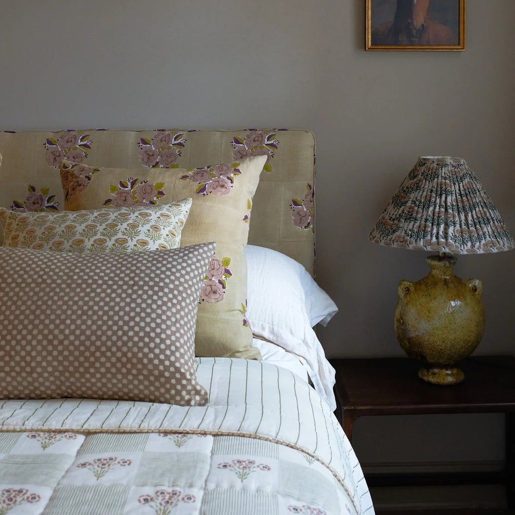 Sara Linen Pillow