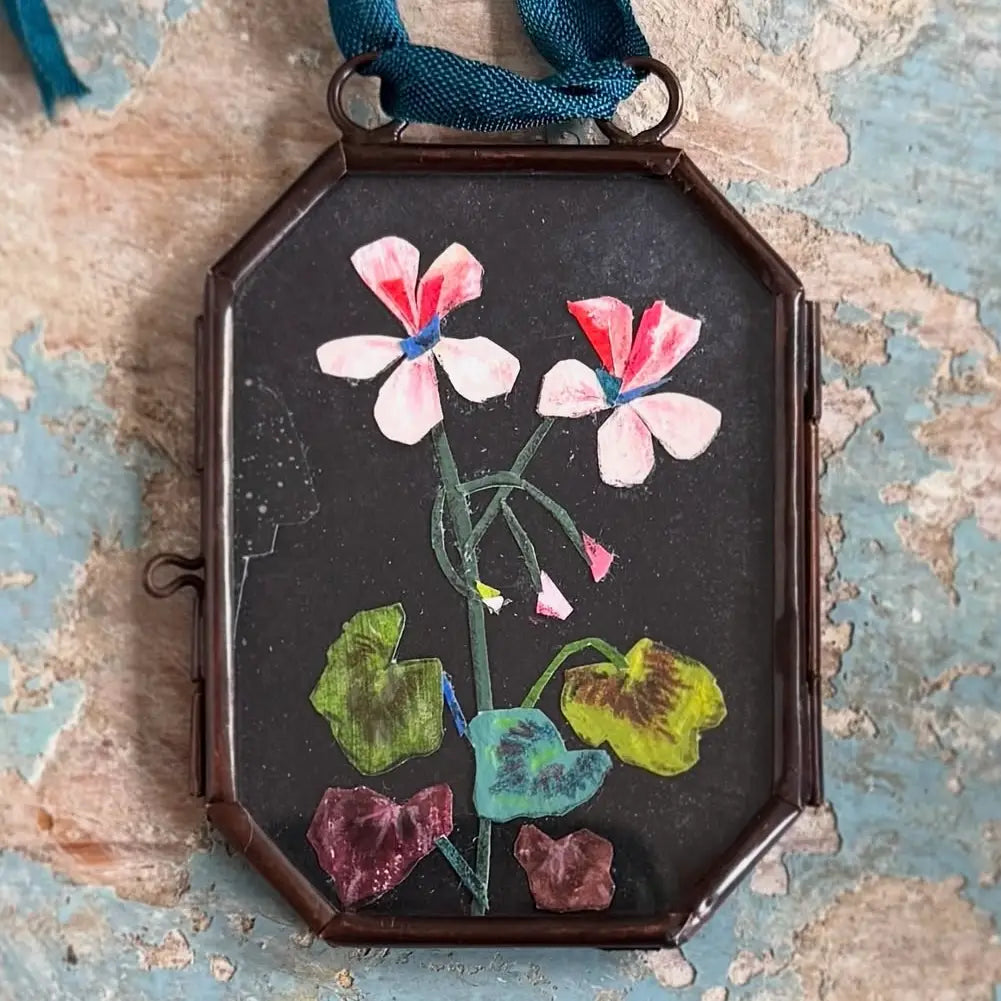 Geranium Art Locket