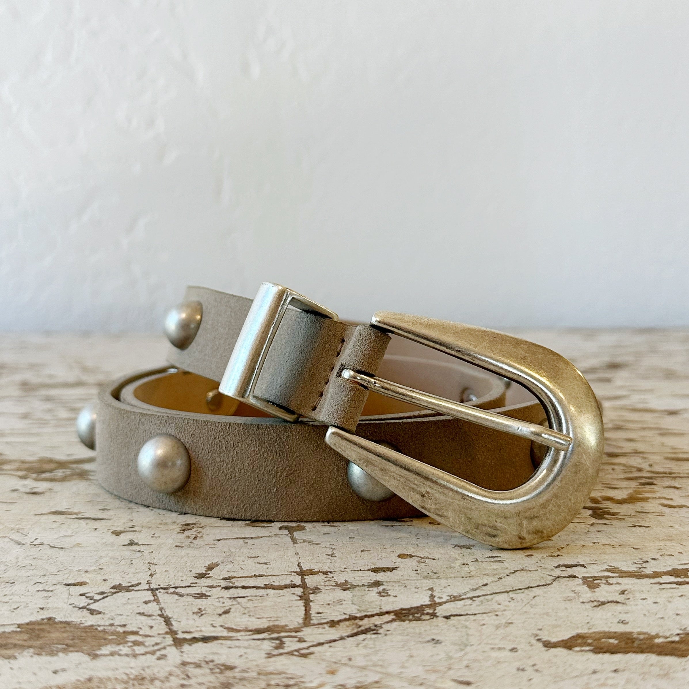 Larkin Belt, Bone