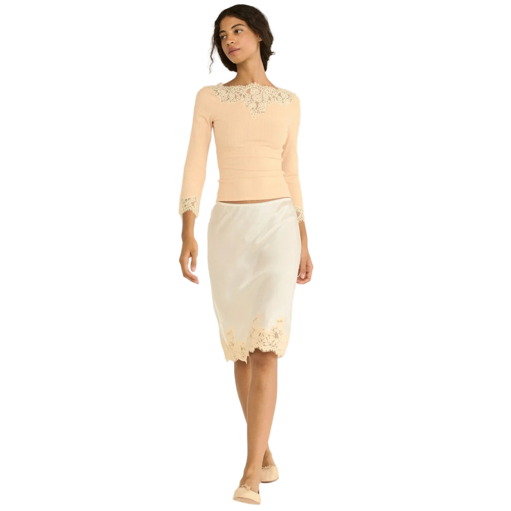 Riana Tee