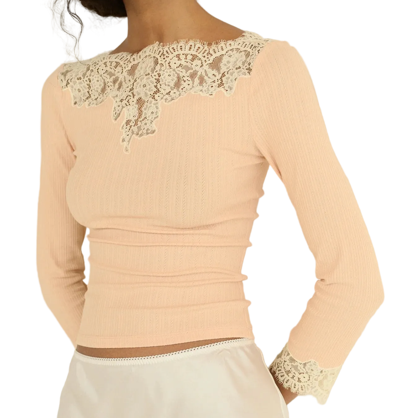 Riana Tee