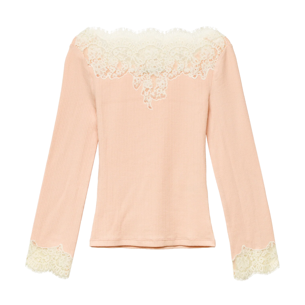 Riana Tee