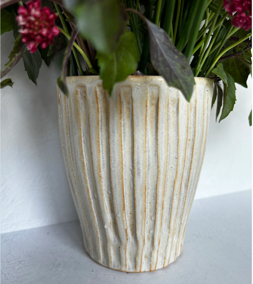 Michelle Hartney Lorna Vase